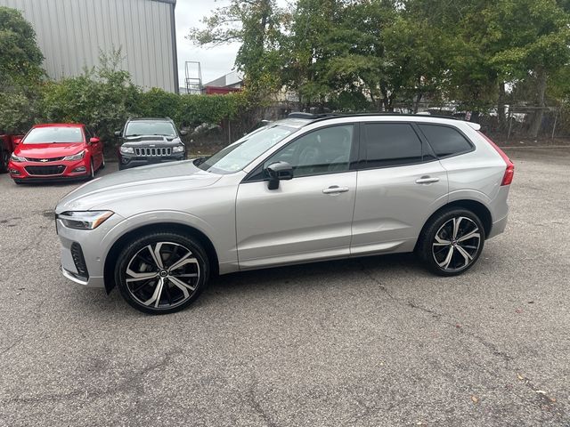 2023 Volvo XC60 Ultimate Dark Theme