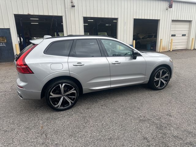 2023 Volvo XC60 Ultimate Dark Theme