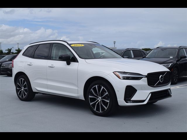 2023 Volvo XC60 Ultimate Dark Theme