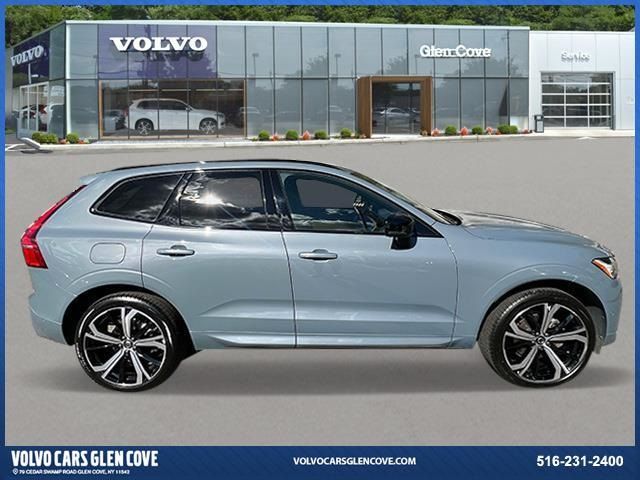 2023 Volvo XC60 Ultimate Dark Theme