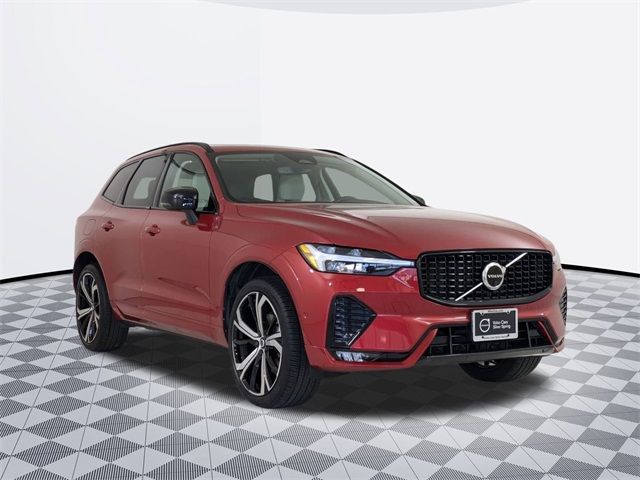 2023 Volvo XC60 Ultimate Dark Theme