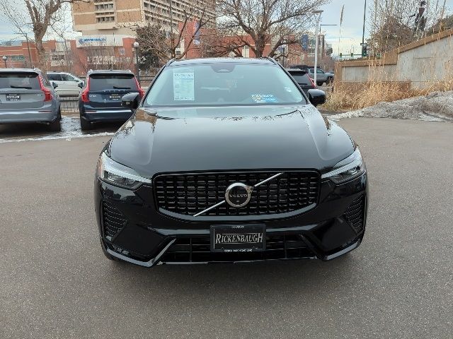 2023 Volvo XC60 Ultimate Dark Theme