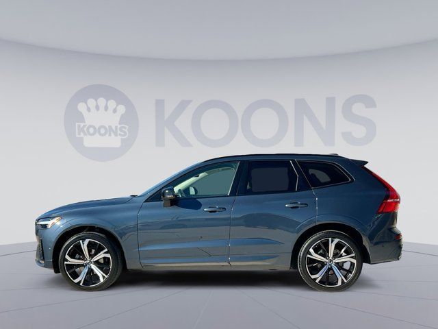 2023 Volvo XC60 Ultimate Dark Theme