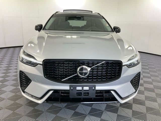 2023 Volvo XC60 Ultimate Dark Theme