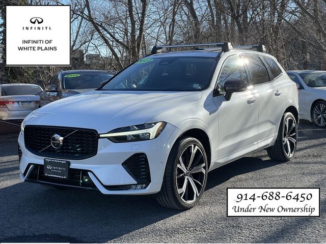 2023 Volvo XC60 Ultimate Dark Theme