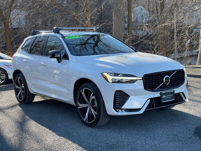 2023 Volvo XC60 Ultimate Dark Theme