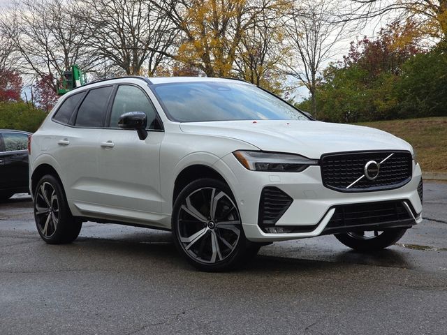 2023 Volvo XC60 Ultimate Dark Theme