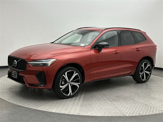 2023 Volvo XC60 Ultimate Dark Theme