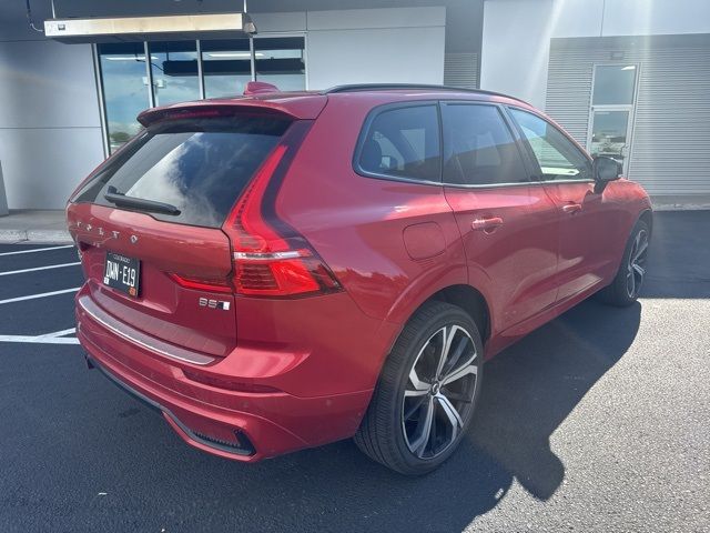 2023 Volvo XC60 Ultimate Dark Theme