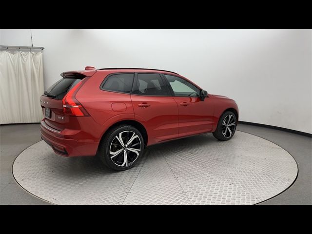 2023 Volvo XC60 Ultimate Dark Theme