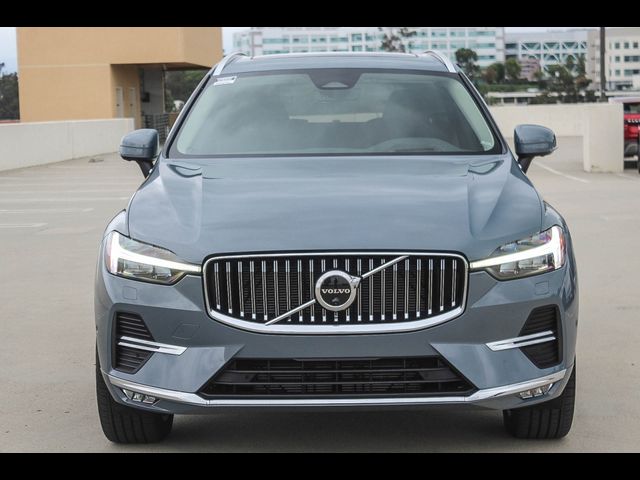 2023 Volvo XC60 Ultimate Bright Theme