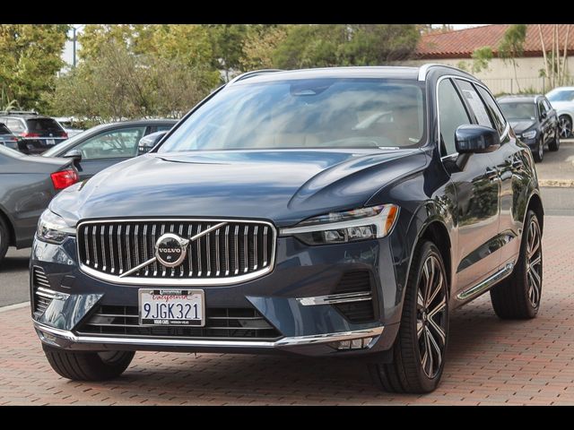 2023 Volvo XC60 Ultimate Bright Theme