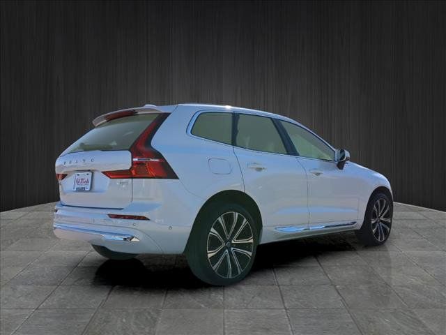 2023 Volvo XC60 Ultimate Bright Theme