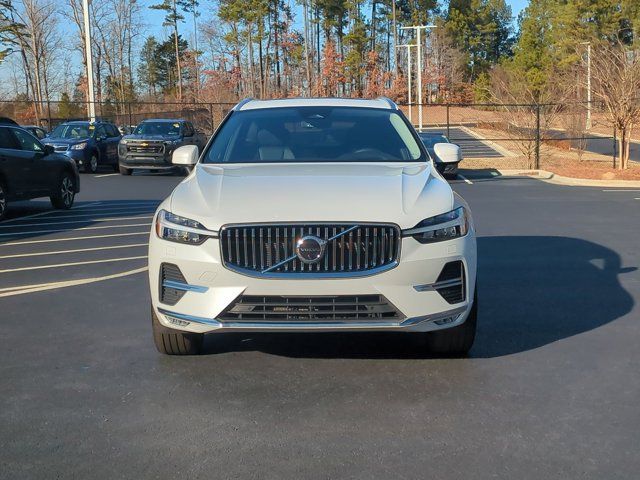 2023 Volvo XC60 Ultimate Bright Theme