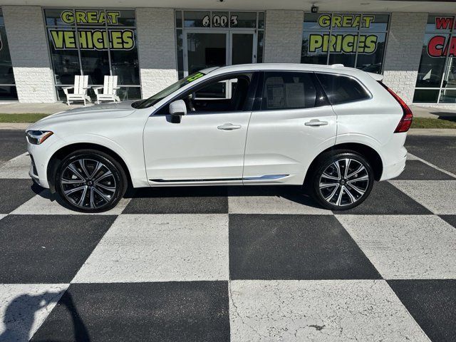 2023 Volvo XC60 Ultimate Bright Theme