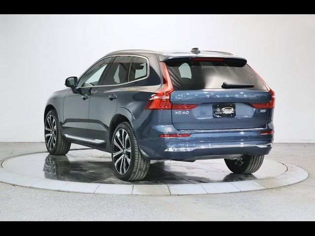 2023 Volvo XC60 Ultimate Bright Theme