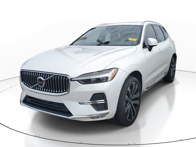 2023 Volvo XC60 Ultimate Bright Theme