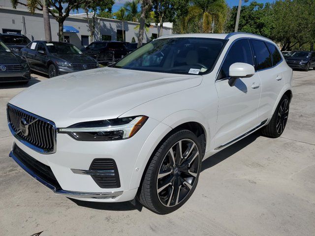 2023 Volvo XC60 Ultimate Bright Theme