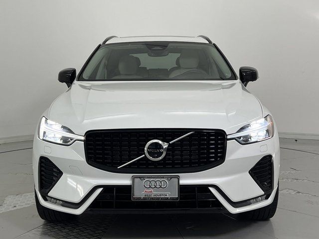 2023 Volvo XC60 Ultimate Dark Theme