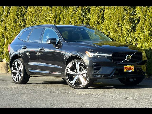 2023 Volvo XC60 Ultimate Dark Theme