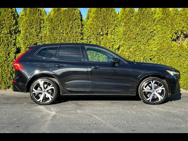 2023 Volvo XC60 Ultimate Dark Theme