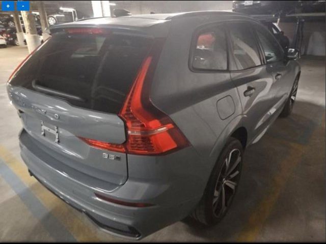 2023 Volvo XC60 Ultimate Dark Theme