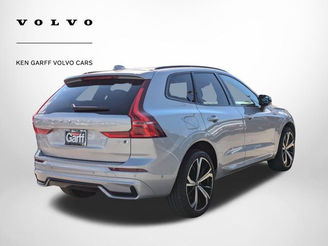 2023 Volvo XC60 Ultimate Dark Theme