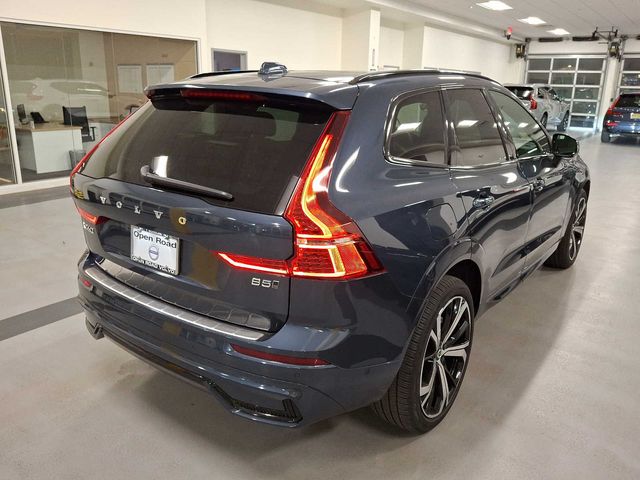 2023 Volvo XC60 Ultimate Dark Theme