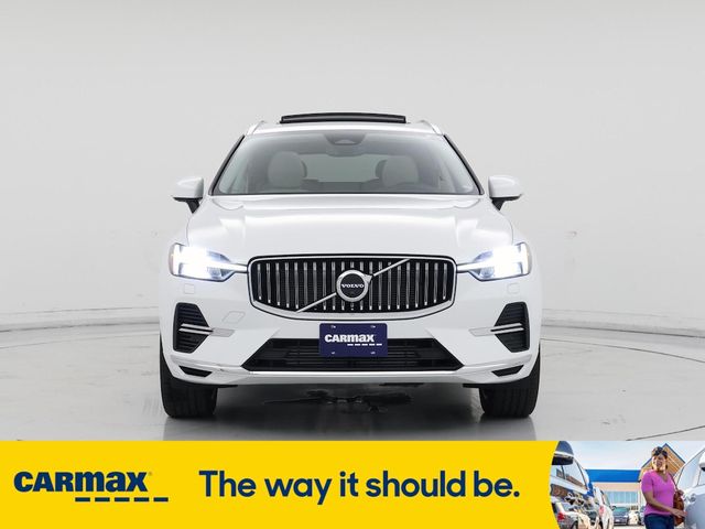 2023 Volvo XC60 Recharge Plug-In Hybrid Plus Bright Theme