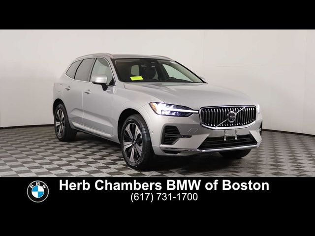 2023 Volvo XC60 Recharge Plug-In Hybrid Plus Bright Theme