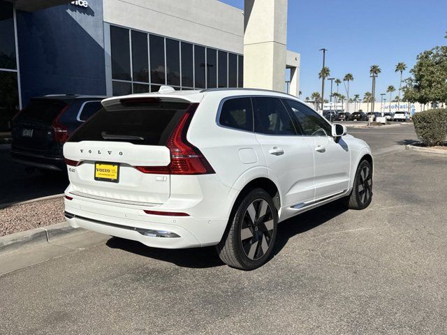 2023 Volvo XC60 Recharge Plug-In Hybrid Plus Bright Theme