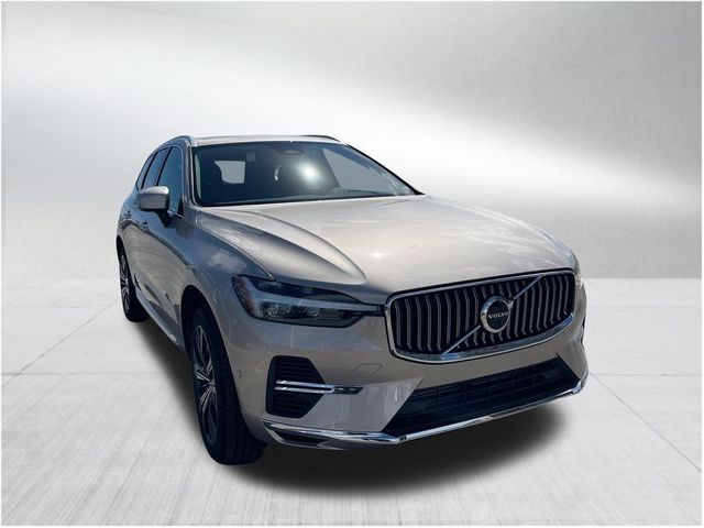 2023 Volvo XC60 Recharge Plug-In Hybrid Plus Bright Theme