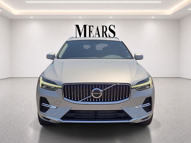 2023 Volvo XC60 Recharge Plug-In Hybrid Plus Bright Theme