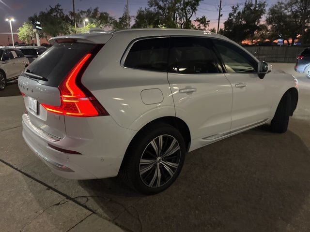 2023 Volvo XC60 Recharge Plug-In Hybrid Plus Bright Theme