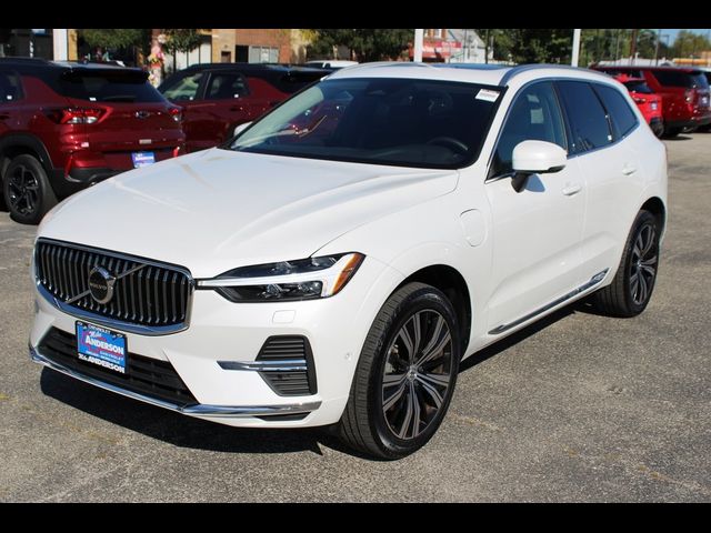 2023 Volvo XC60 Recharge Plug-In Hybrid Plus Bright Theme