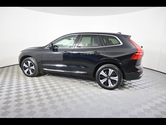 2023 Volvo XC60 Recharge Plug-In Hybrid Plus Bright Theme