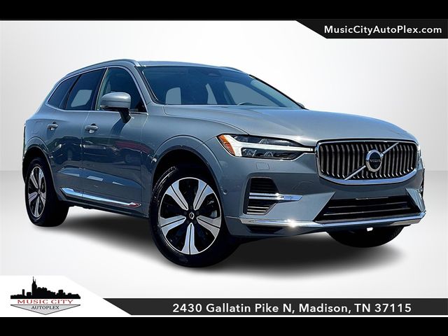 2023 Volvo XC60 Recharge Plug-In Hybrid Plus Bright Theme
