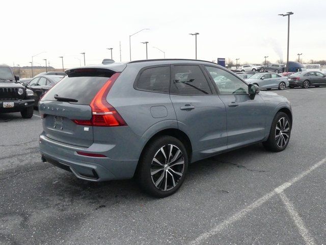 2023 Volvo XC60 Recharge Plug-In Hybrid Plus Dark Theme