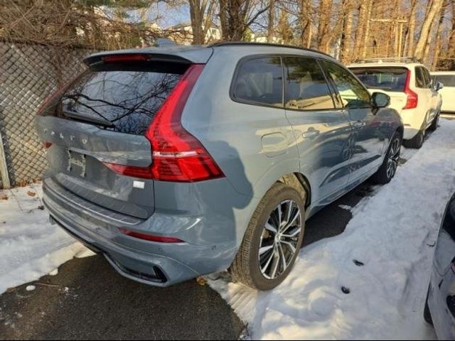 2023 Volvo XC60 Recharge Plug-In Hybrid Plus Dark Theme