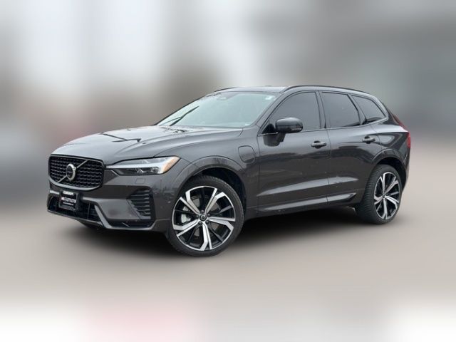 2023 Volvo XC60 Recharge Plug-In Hybrid Ultimate Dark Theme