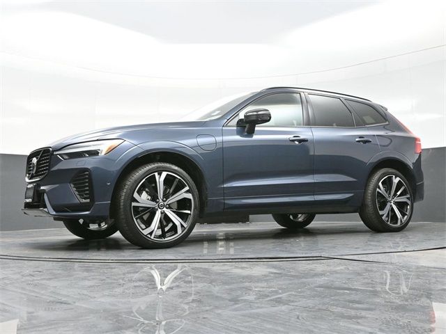 2023 Volvo XC60 Recharge Ultimate Dark Theme