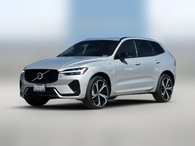 2023 Volvo XC60 Recharge Plug-In Hybrid Ultimate Dark Theme