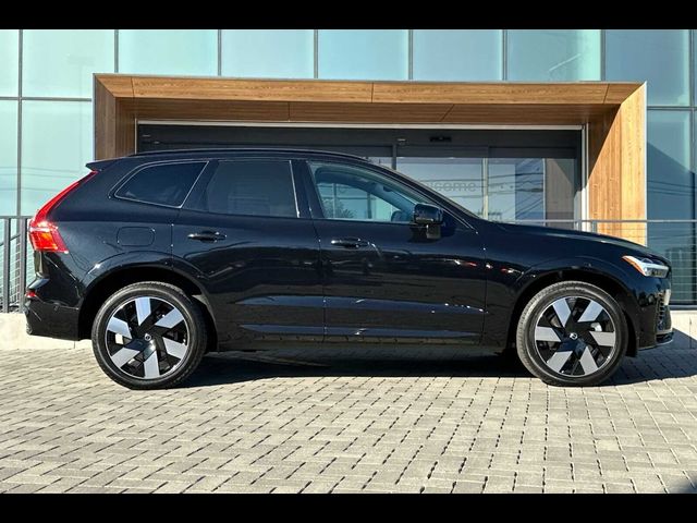 2023 Volvo XC60 Recharge Plug-In Hybrid Ultimate Dark Theme