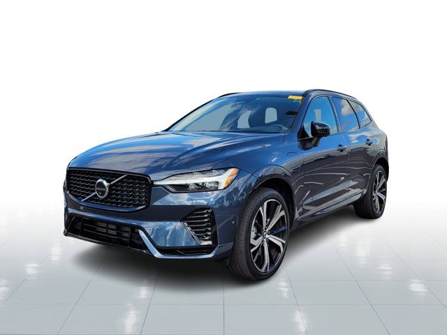 2023 Volvo XC60 Recharge Plug-In Hybrid Ultimate Dark Theme