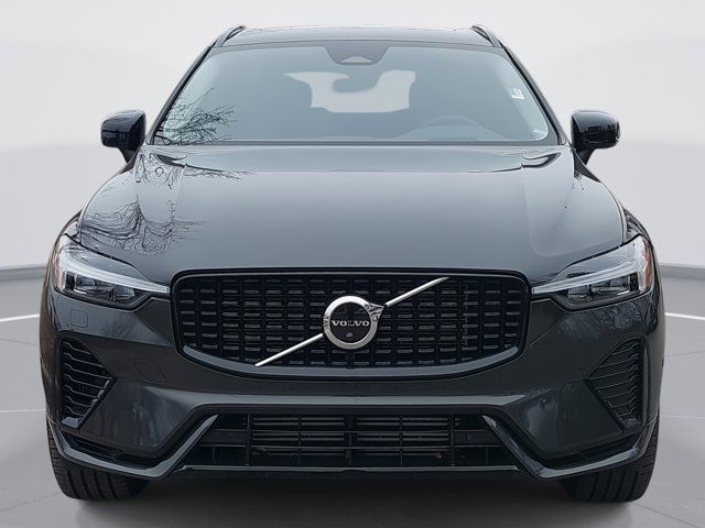 2023 Volvo XC60 Recharge Plug-In Hybrid Ultimate Dark Theme