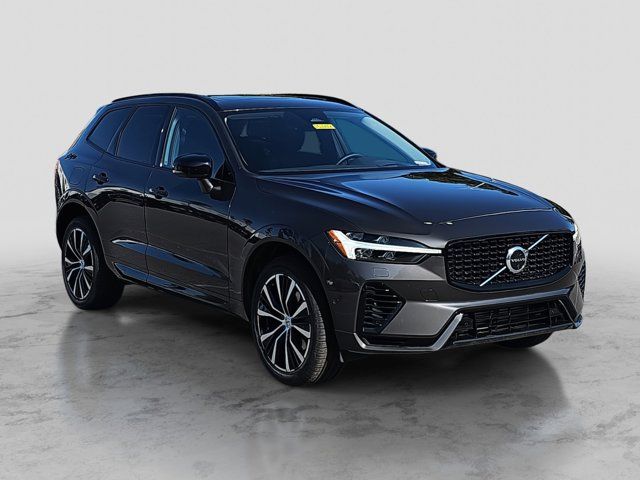 2023 Volvo XC60 Recharge Plug-In Hybrid Ultimate Dark Theme