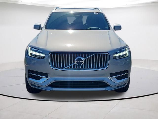 2023 Volvo XC90 Plus