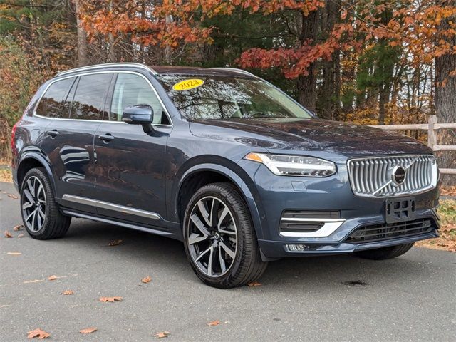 2023 Volvo XC90 Plus