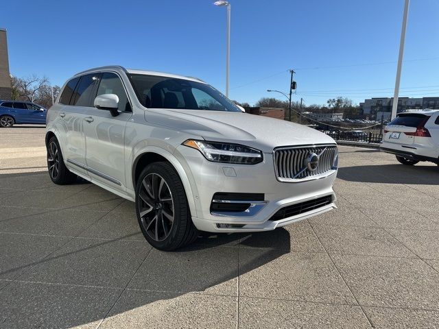 2023 Volvo XC90 Plus