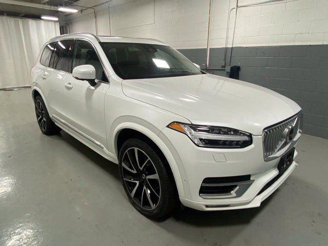 2023 Volvo XC90 Plus